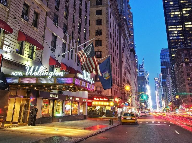 Wellington Hotel New York Bagian luar foto