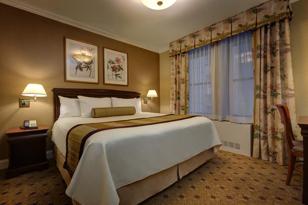 Wellington Hotel New York Bagian luar foto