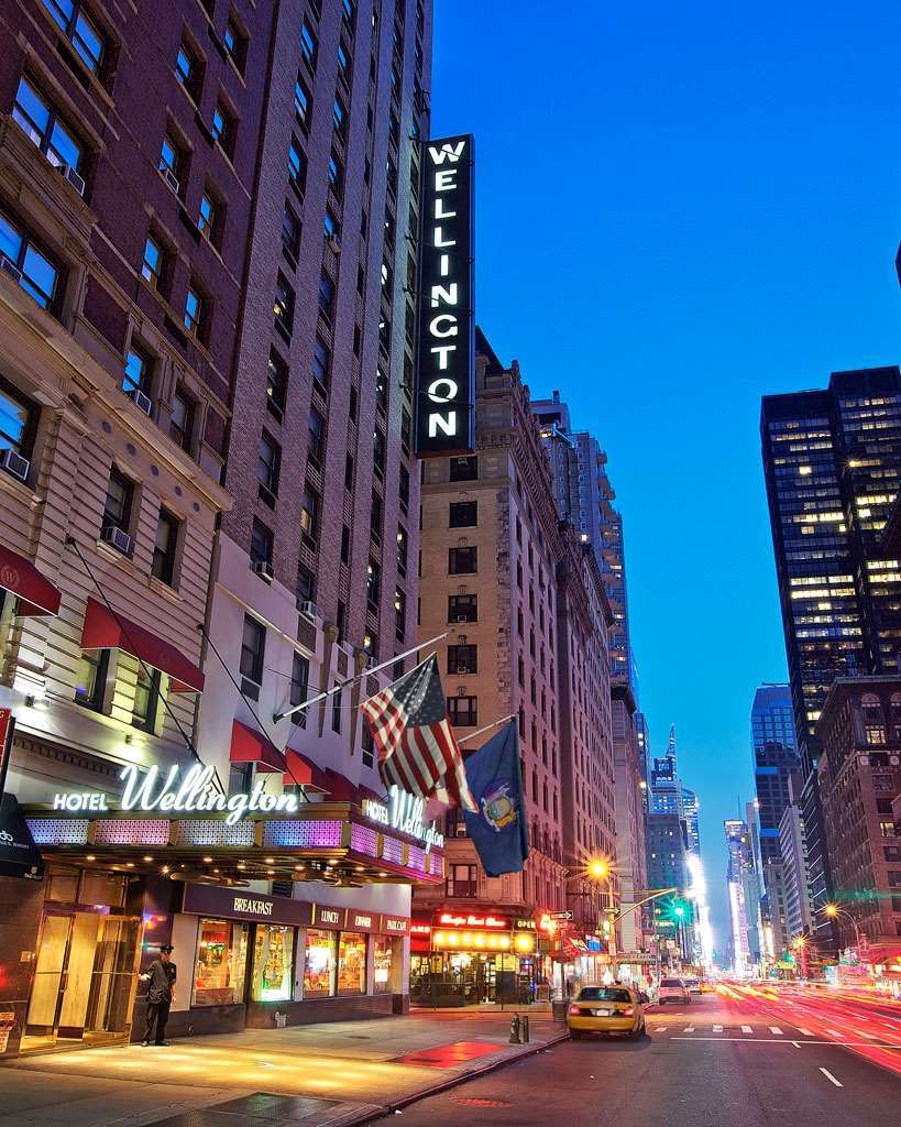 Wellington Hotel New York Bagian luar foto