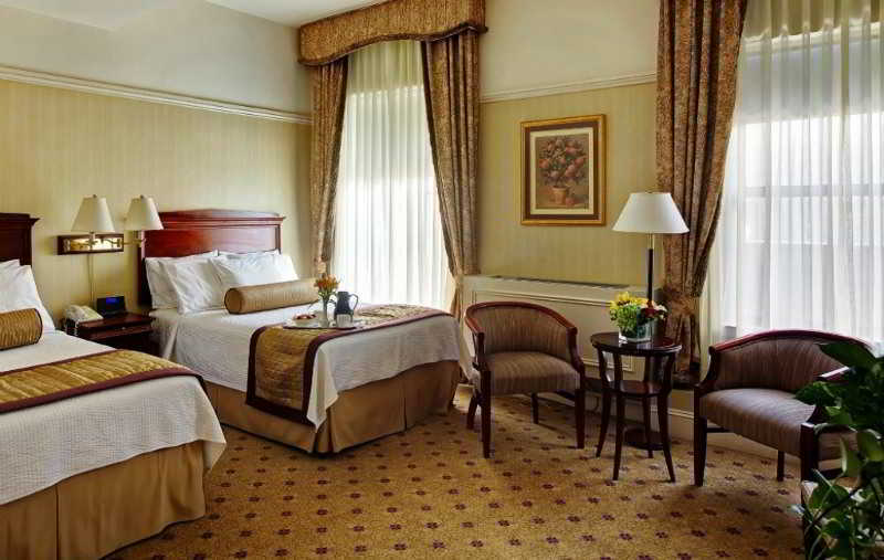 Wellington Hotel New York Bagian luar foto